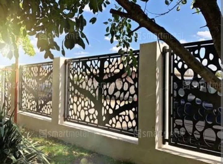 Anteks PVC desenli metal kapı ve korkuluk detayı